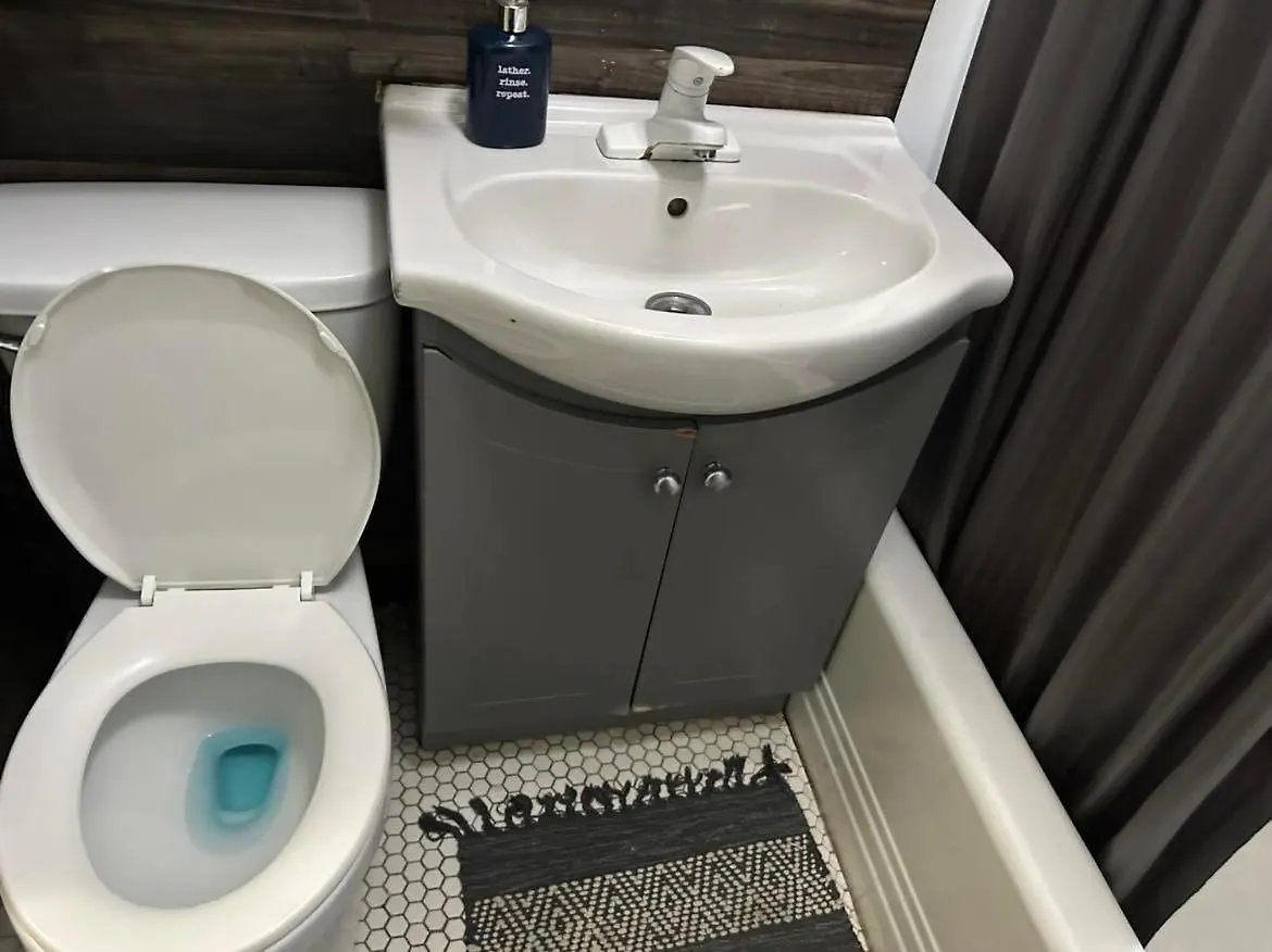 Maryland Homestay Apartment Winnipeg 0*,  Canada